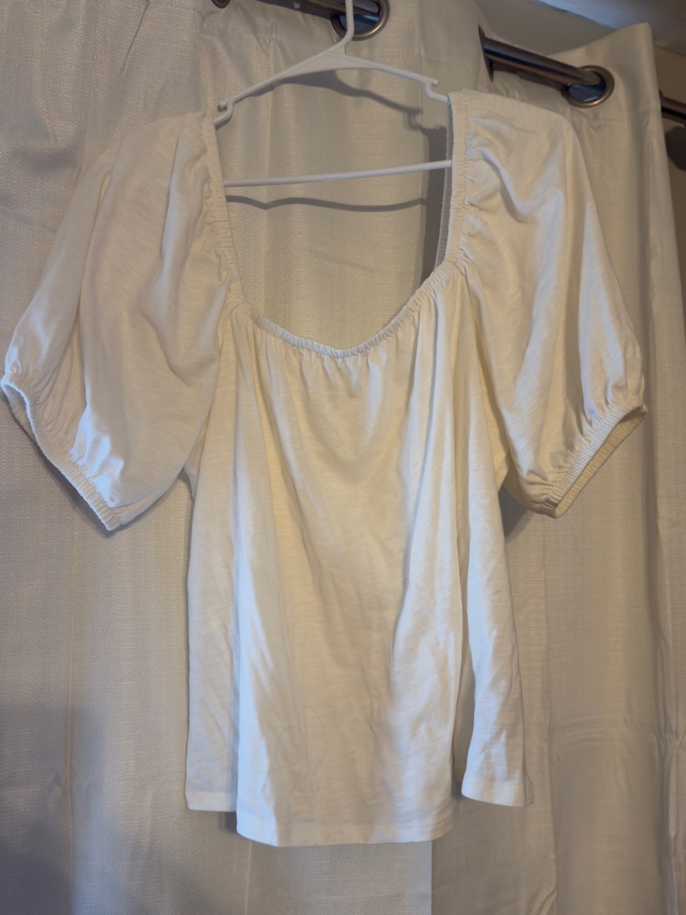 Old Navy White Puff-Sleeve Scoop Neck Blouse